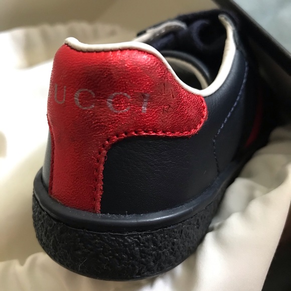 ---SOLD----gucci shoes - Picture 6 of 8